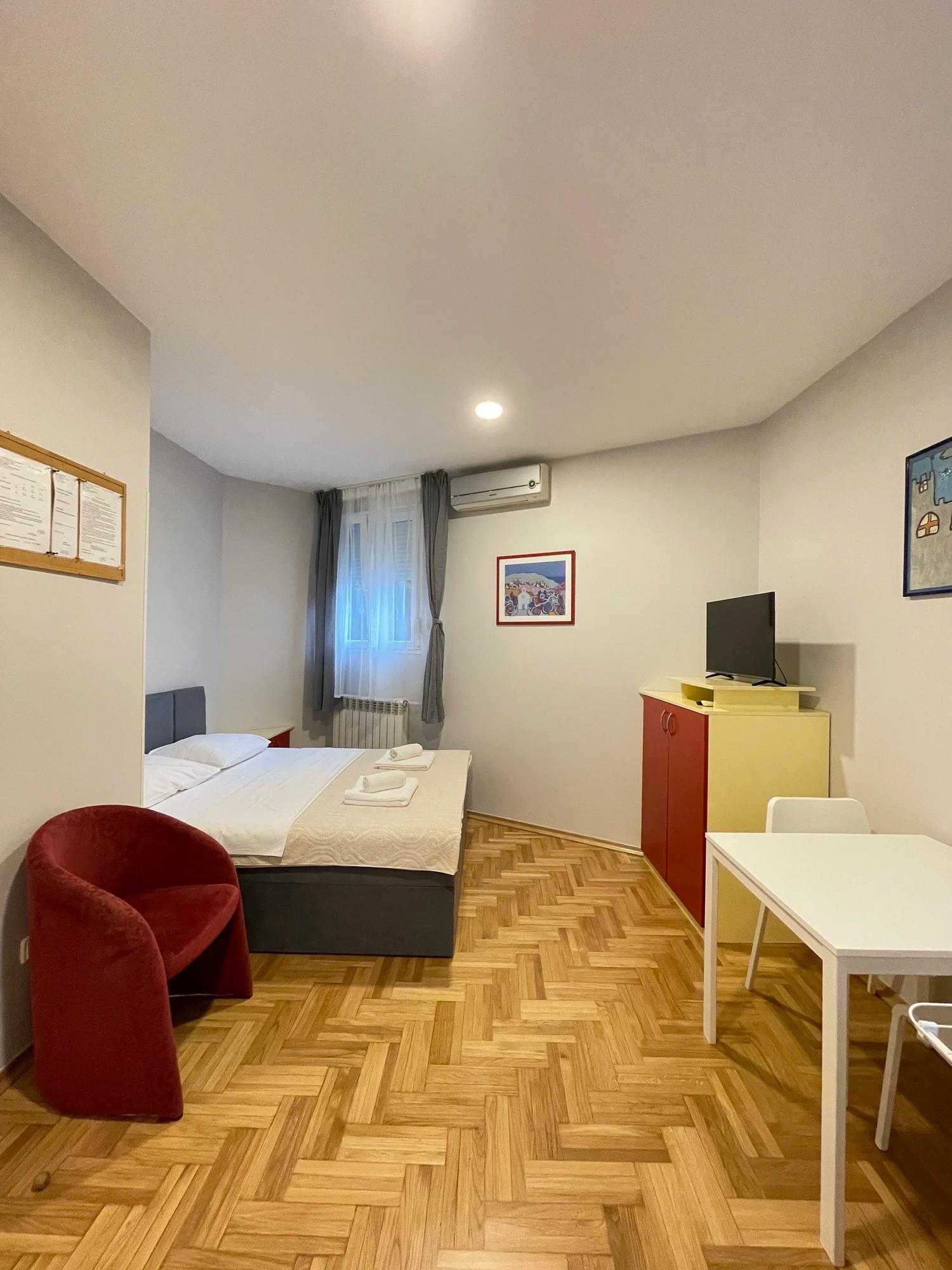 Apartment - Image 3